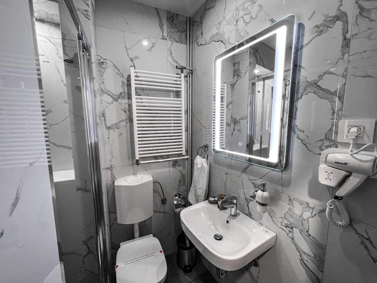 Hotel Laktaši Extérieur photo