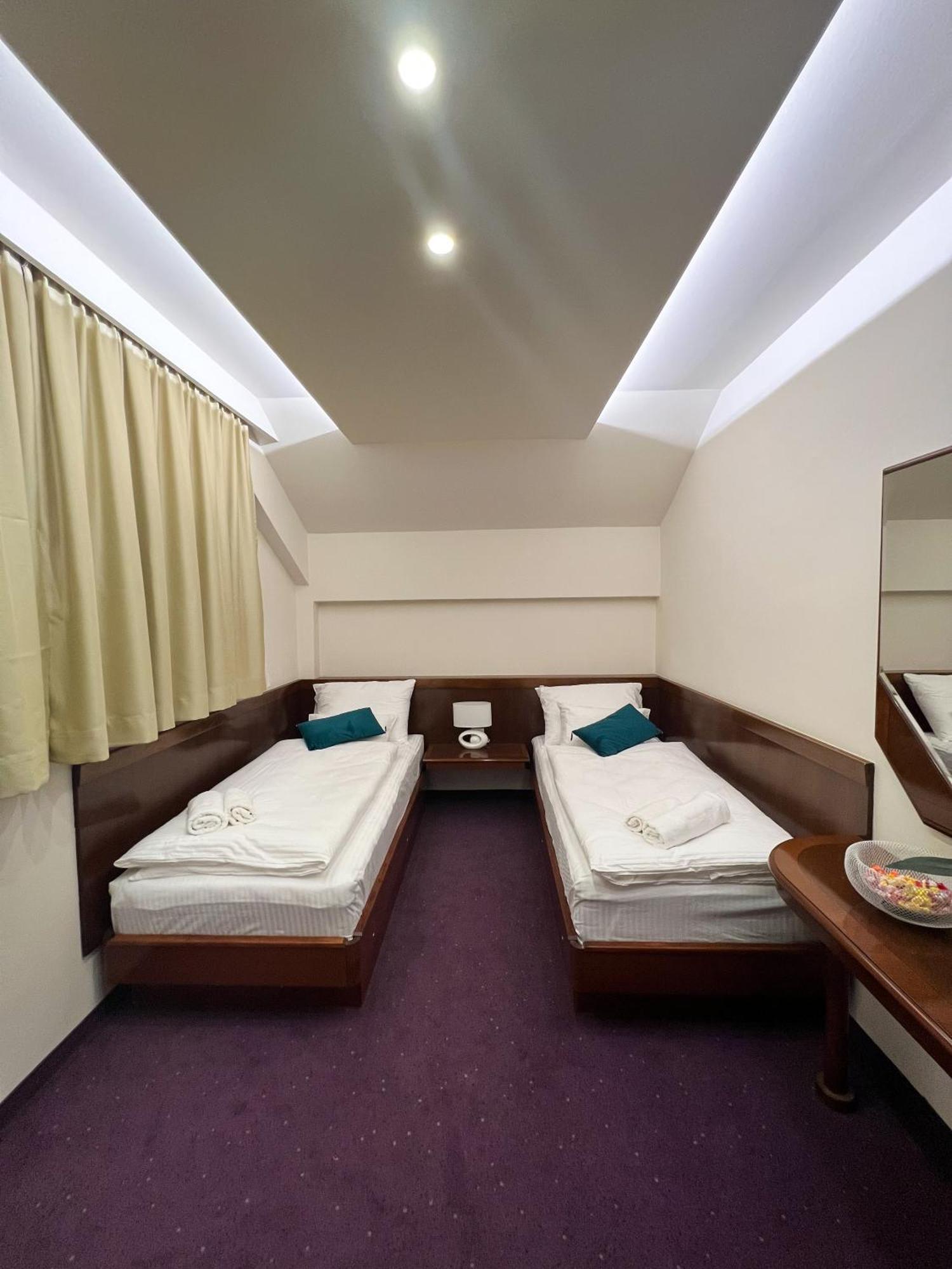 Hotel Laktaši Extérieur photo